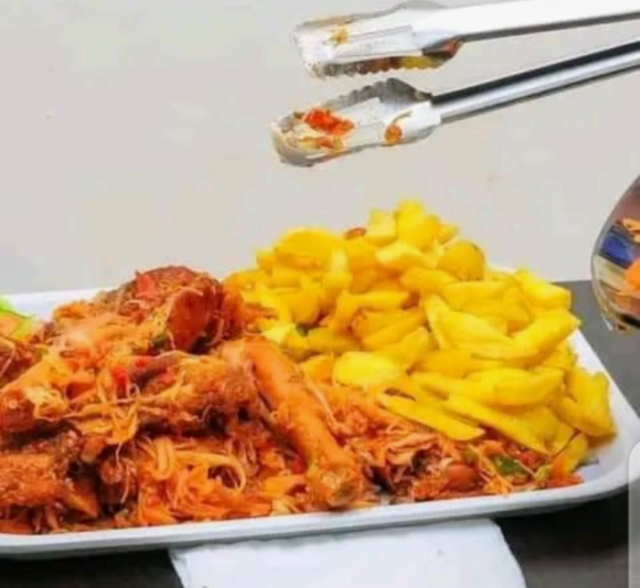 Ordinary Lusaniya chicken and chips packed in foil